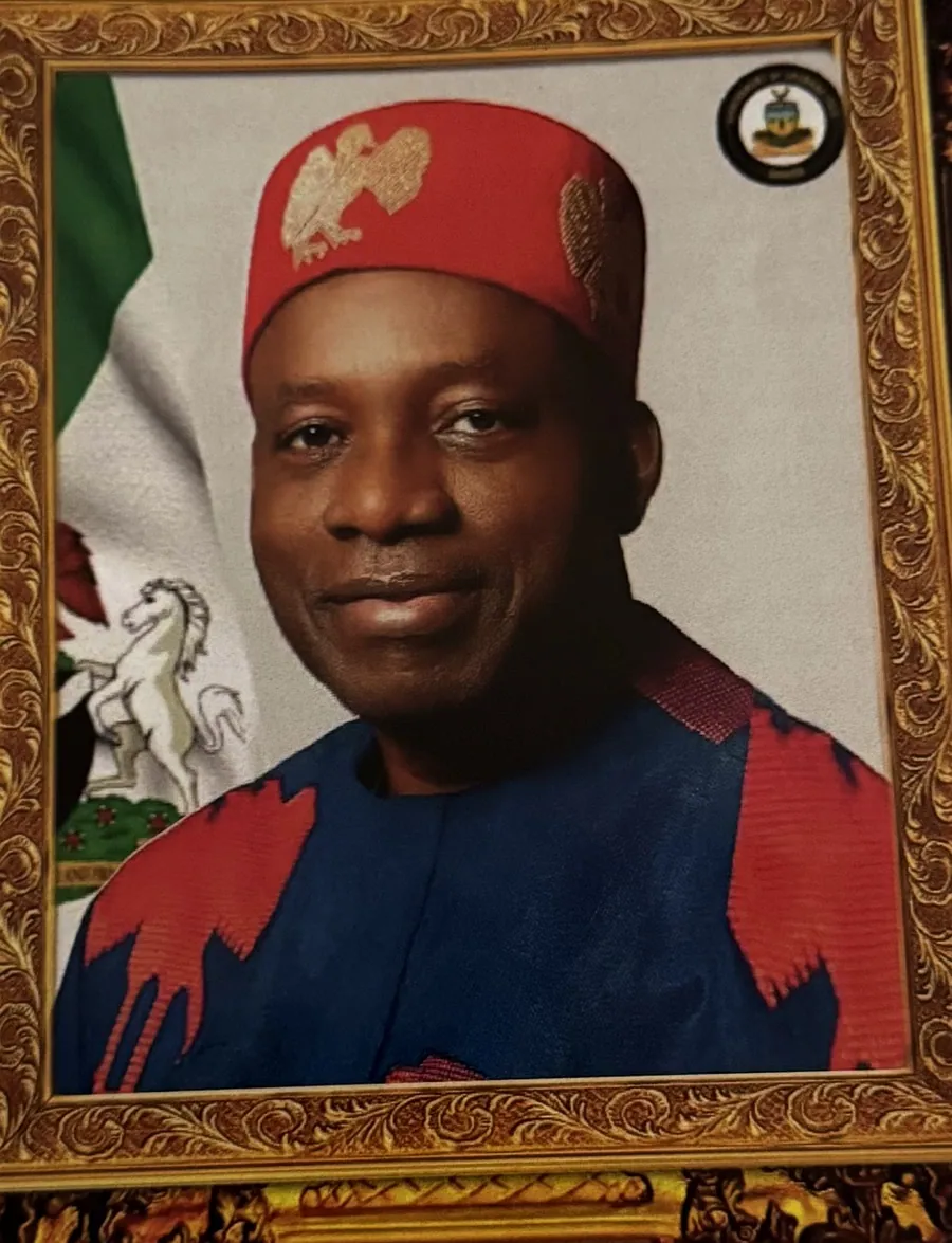Retrato del Prof. Chukwuma C. Soludo, CFR, gobernador del estado de Anambra
